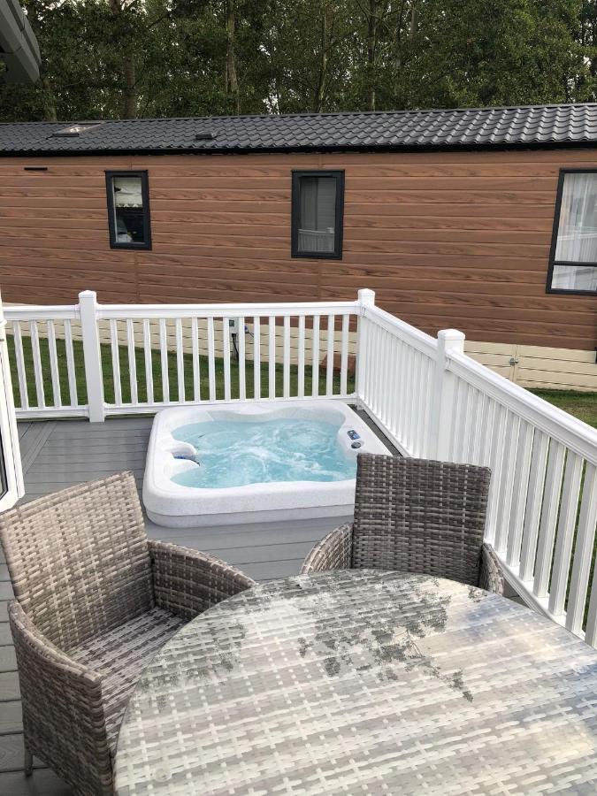 The Poplars With Hot Tub *