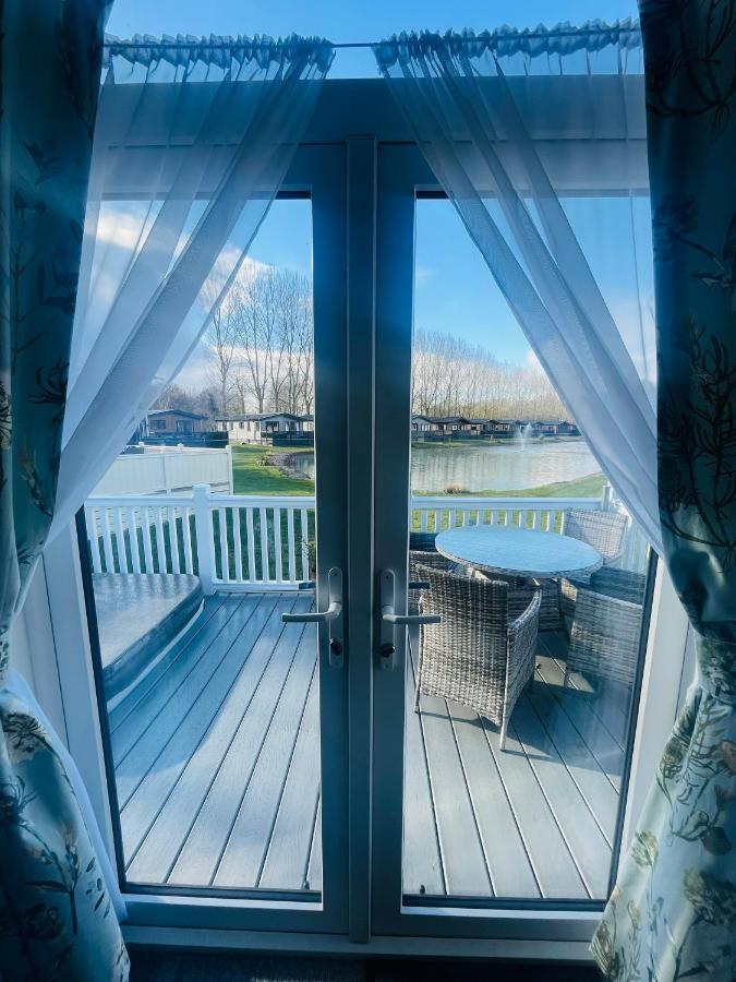 The Poplars With Hot Tub Holiday home *