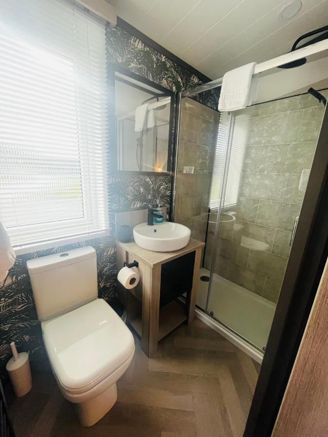 The Poplars With Hot Tub Holiday home *