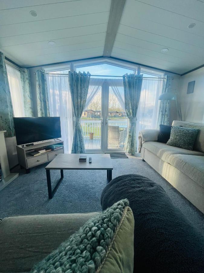 The Poplars With Hot Tub Holiday home York